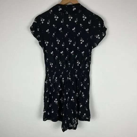 Urban Outfitters Cooperative Black White Floral Short Sleeve Romper Lace Insert‌ - Picture 3 of 6